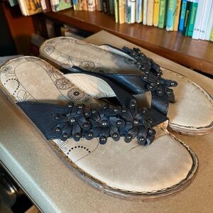Merozzi black vegan leather t strap flowers  sandals 8